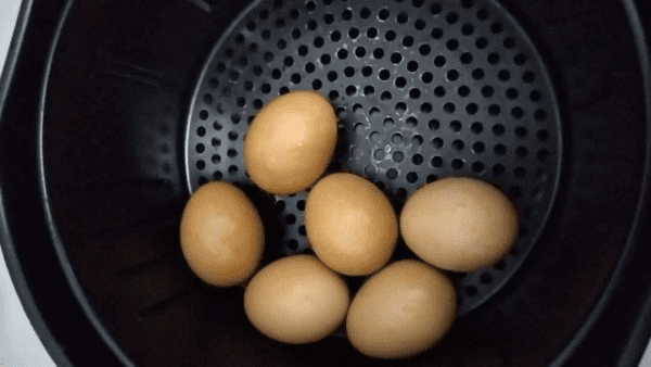 telur separuh masak